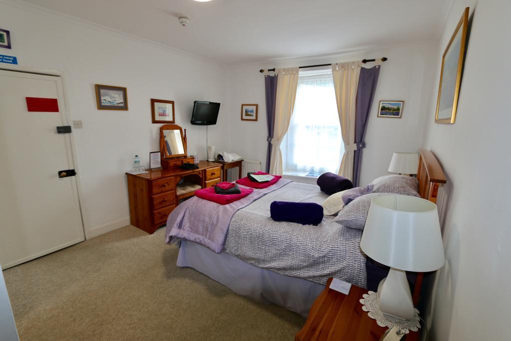 The Old Bakehouse Bed and Breakfast Colyton Buitenkant foto